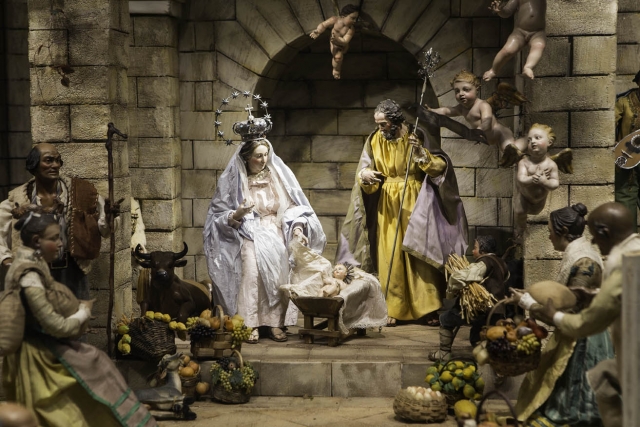  Touring the Nativity Scenes of the capital 
