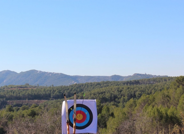  Pfeil und Bogen neben dem Naturpark 