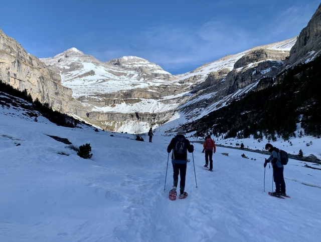 Ruta con raquetas por la nieve
