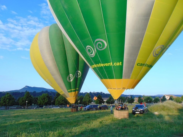  Mongolfiere a terra