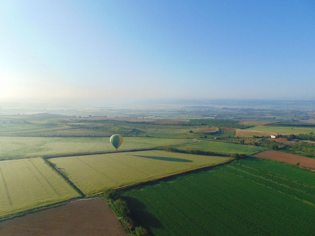  Panoramic view of the hot air balloon 
