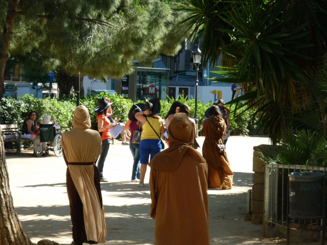  Actors dressed according to theme 