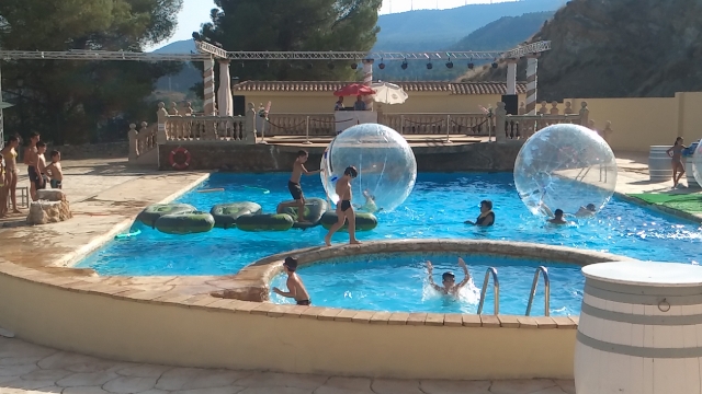 Juegos en la piscina
