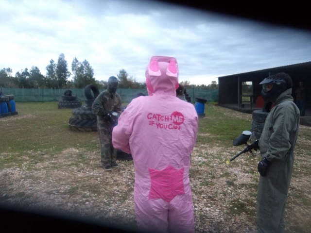  Feiern Sie Ihren Abschied mit Paintball 