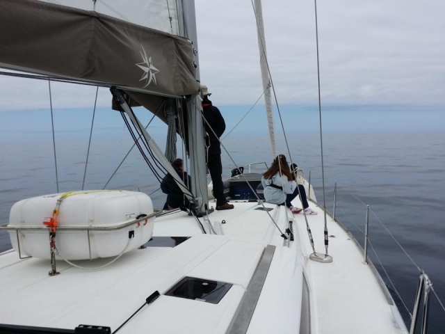 Navega con un barco por Galicia