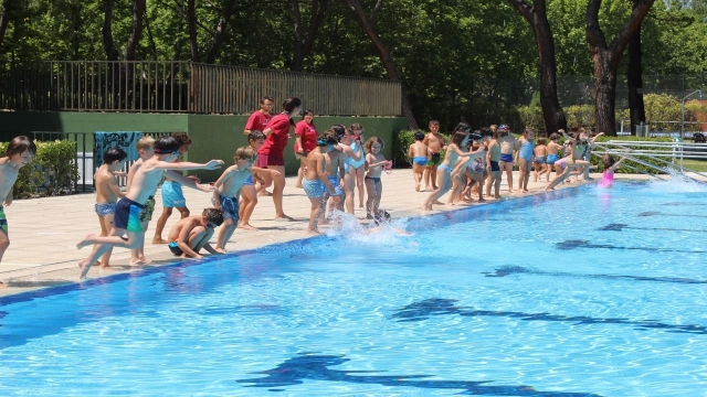 Juegos en la piscina