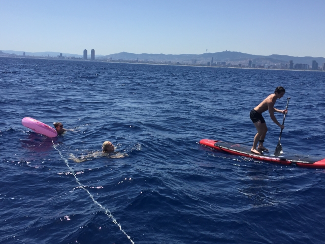 Paddle surf