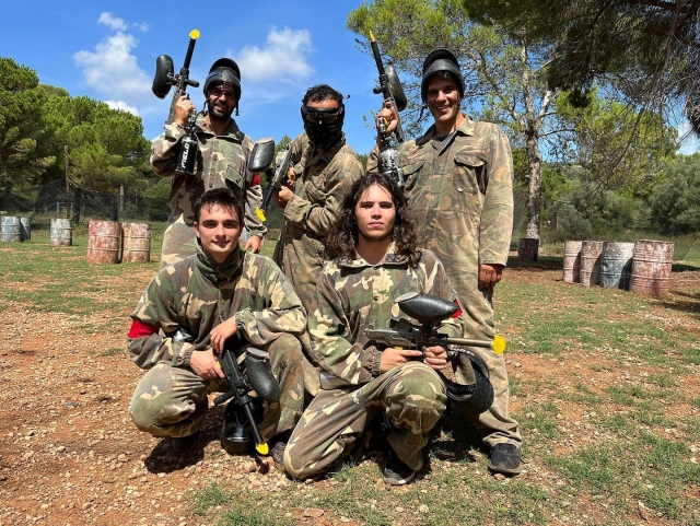  Players in full suits