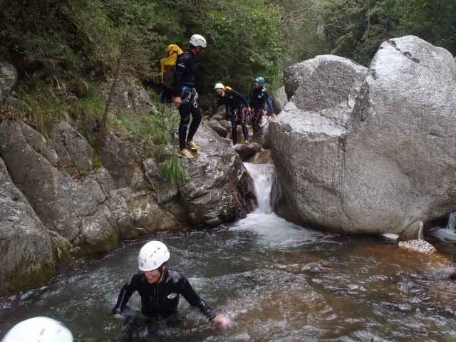  Chutes d'eau dans la rivière