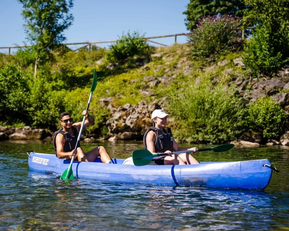  Paddling the Sella 