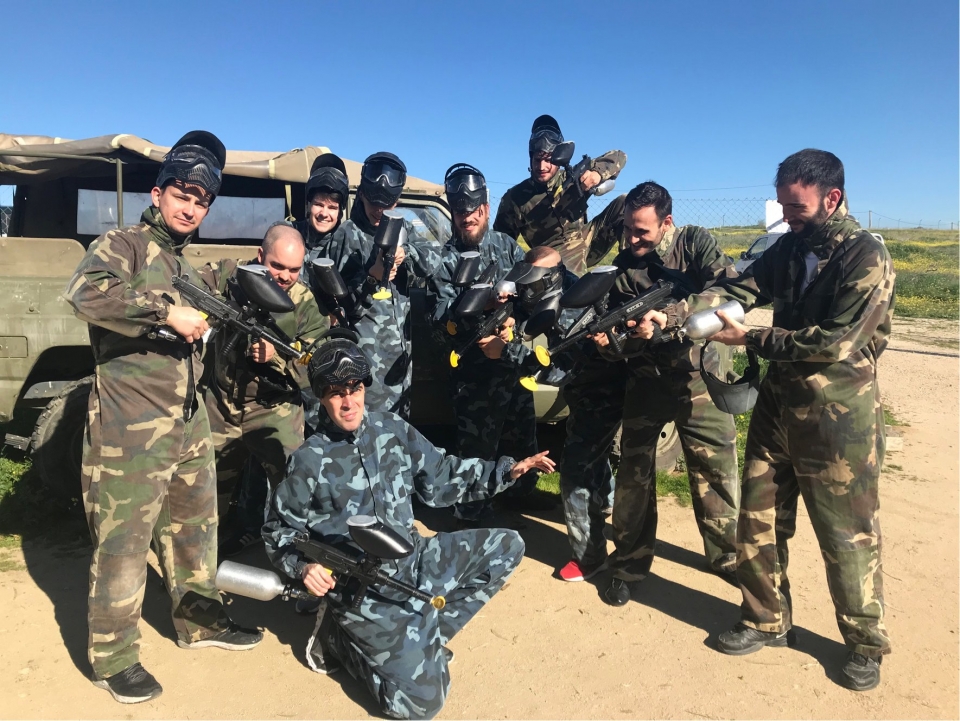 Paintball, BBQ y barra libre Paintball, BBQ y barra libre