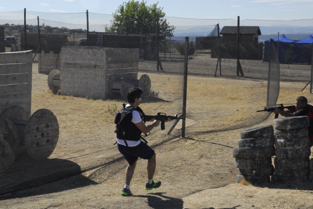  Combate com laser tag 