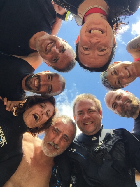  Group of divers 