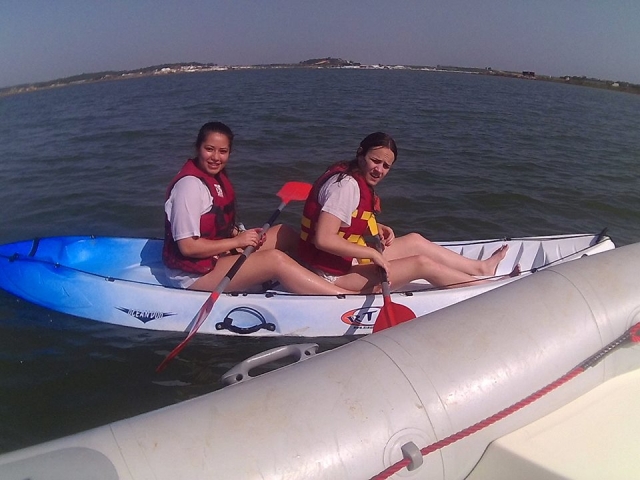  Ragazze in kayak 