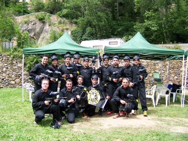  Gruppo di giocatori di paintball 