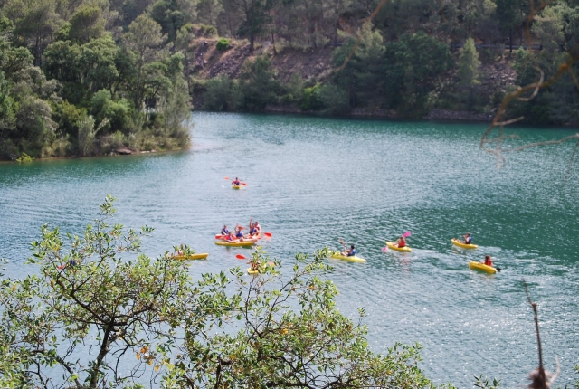  Canoe nel bacino 