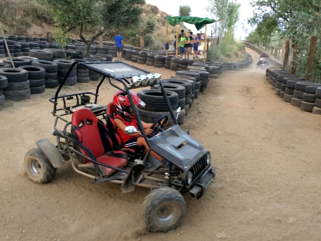 Buggies en circuito para nuestro campamento 