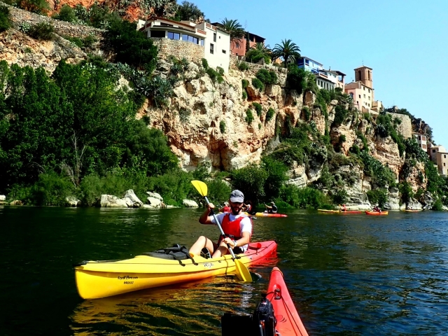 Noleggio kayak nel Canal de Migjorn, 4 ore