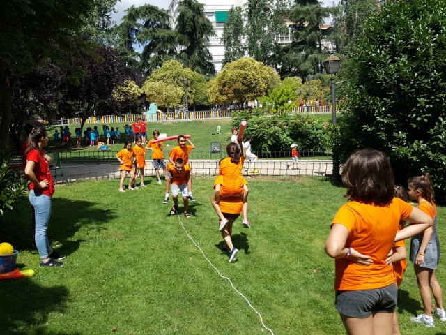  Spielen im Freien 