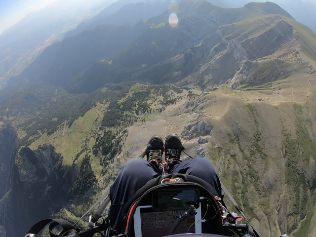  Get to know the surroundings of the Penedés on a paramotor 