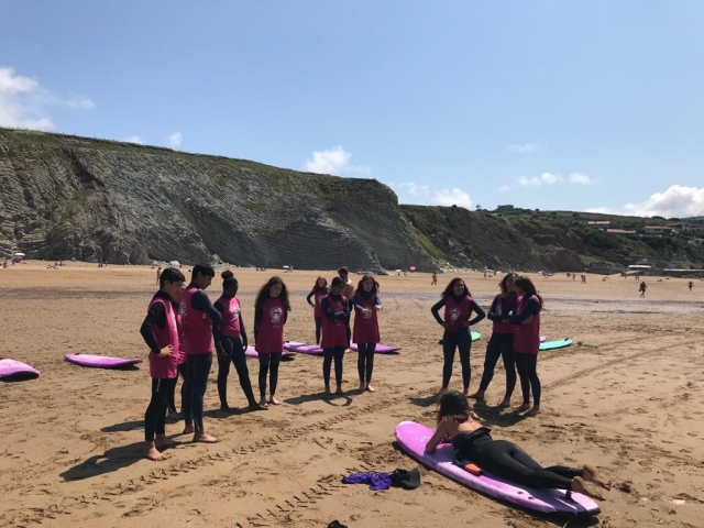 Surf camp 