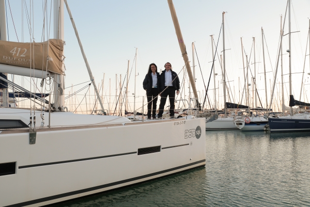  Equipaggio pronto a navigare attraverso baia di Cadice