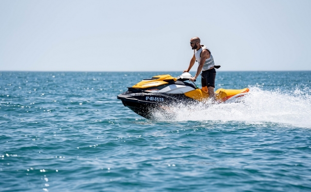  Enjoy a water motorcycle ride 