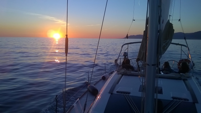  Navigazione al tramonto