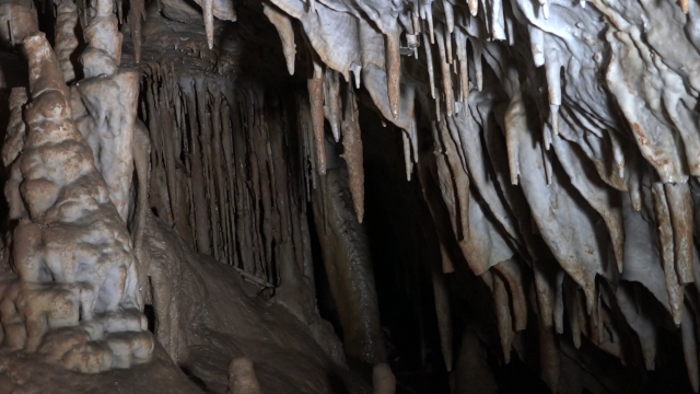  Stalactites 