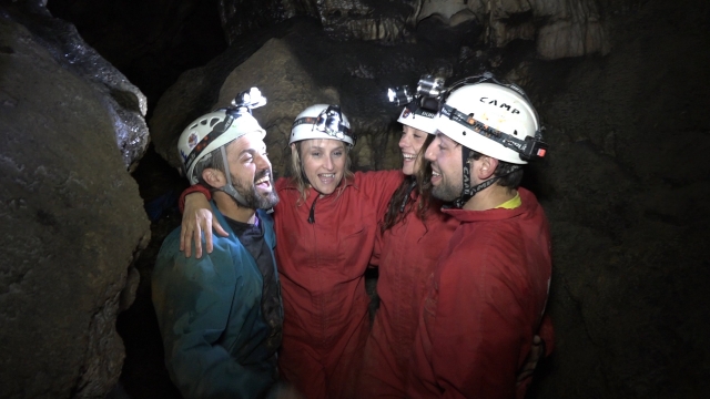 Caving session 