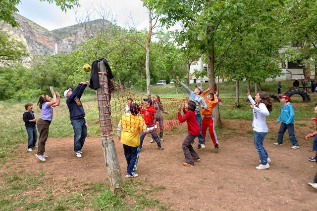  Jouer au volley-ball 