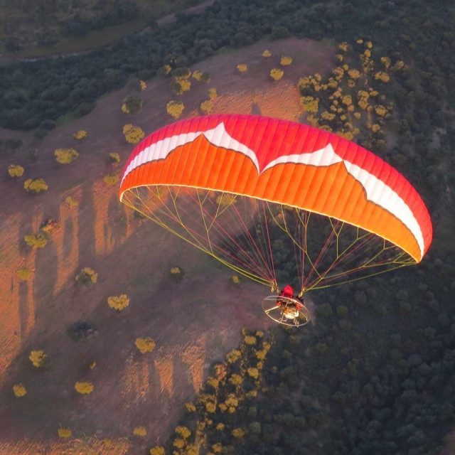 Motorschirmflug durch den Penedès 