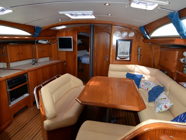 Velero totalmenle equipado