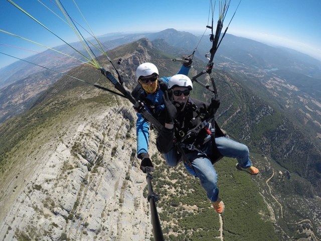  Volo in parapendio ad Ager 