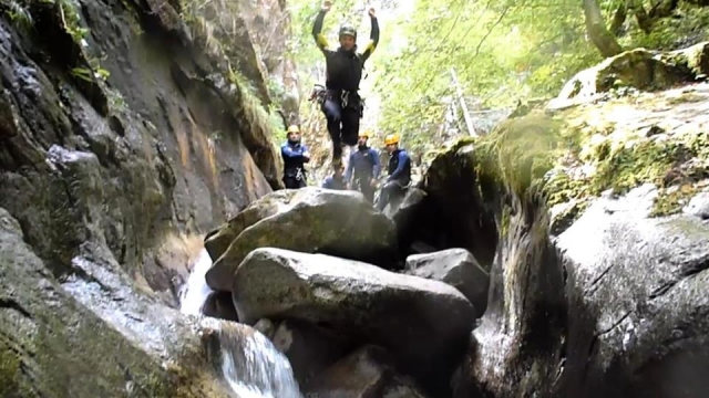  Jump in the ravine 