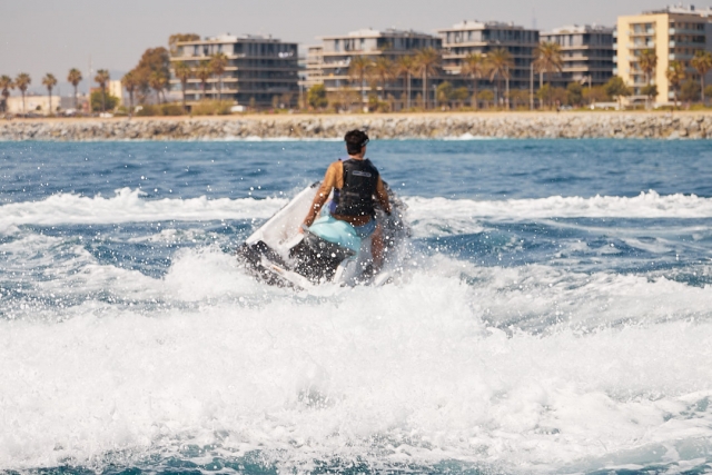  Jet ski