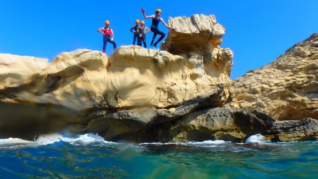 Momento del salto al agua