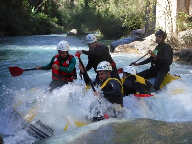  Rafting in rapide a Mijares