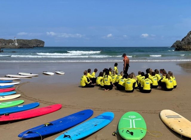 Clases grupales de surf