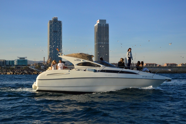 Boat for rent 