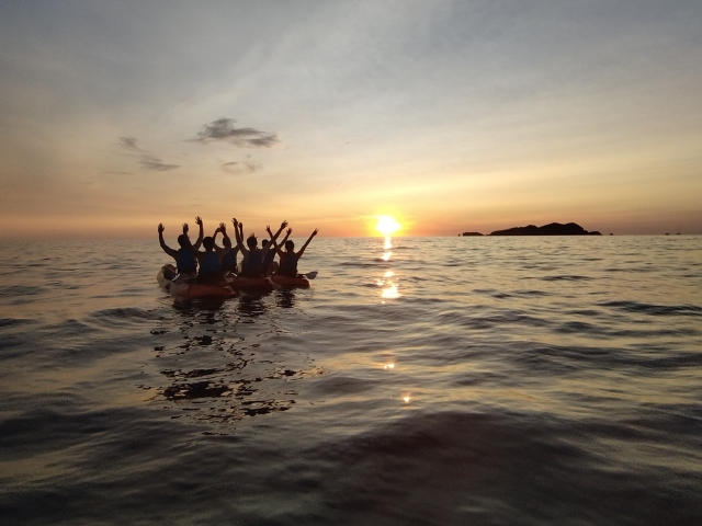  Sunset in Kayak 
