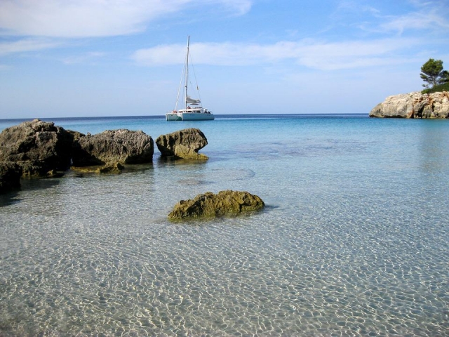 barcos en menorca