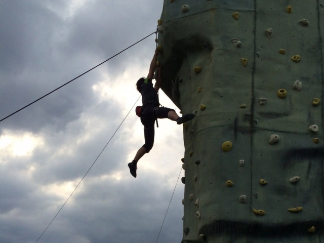 Arrampicata libera a Rocódromo, Lozoya del Valle 90m
