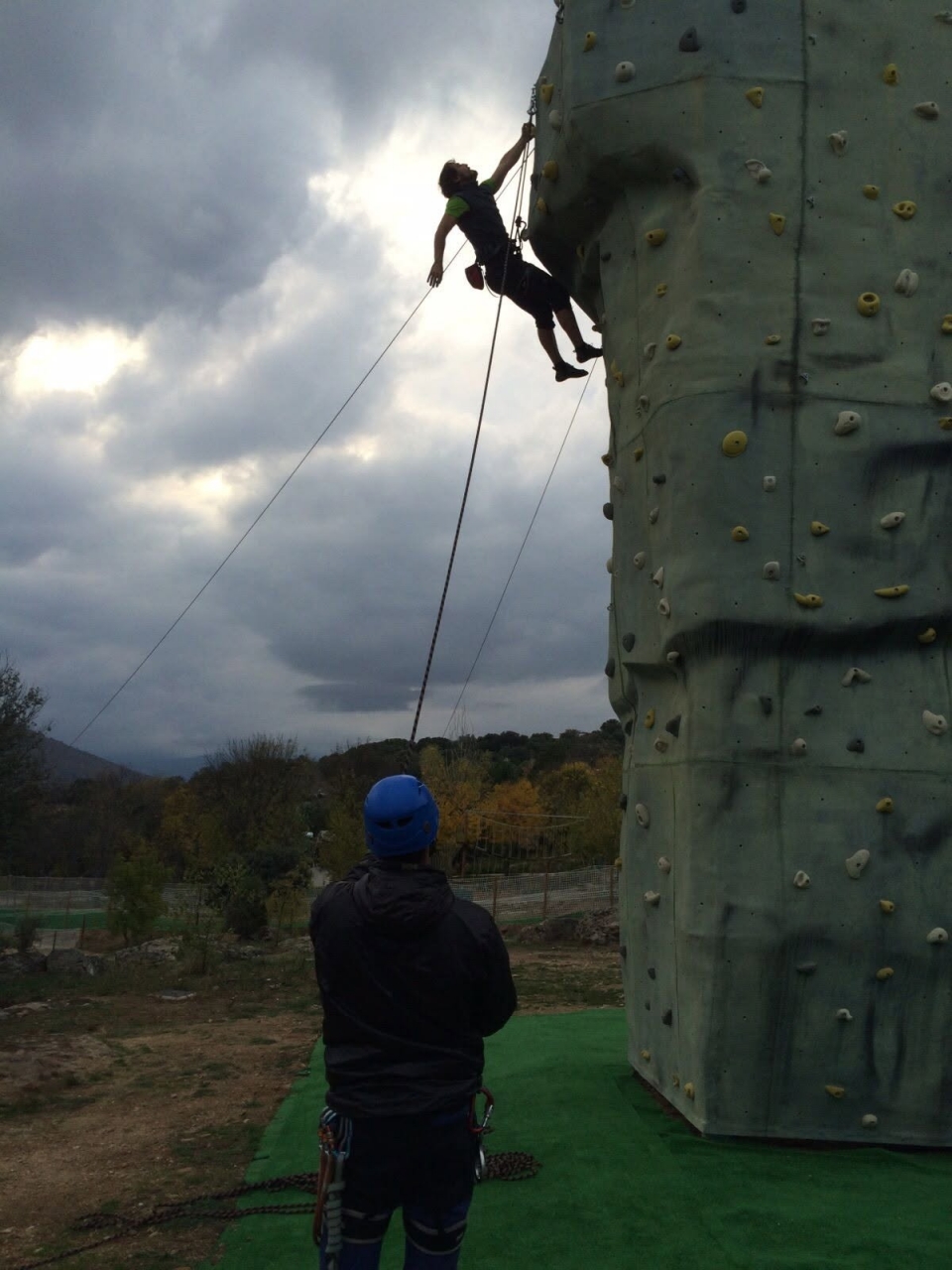 Practica tu escalada en el rocódromo