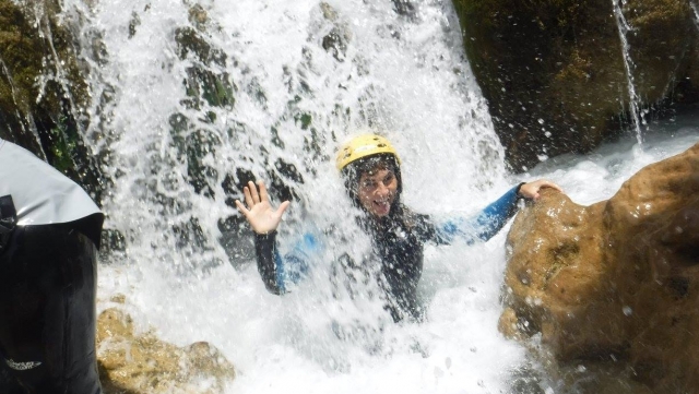  Sotto la cascata 