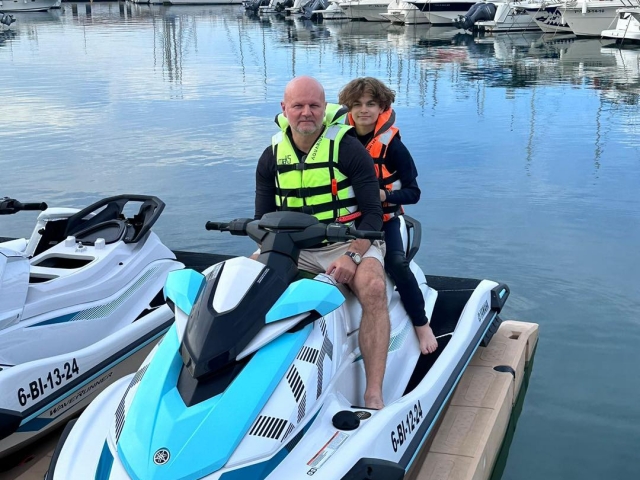  Family jet skis 