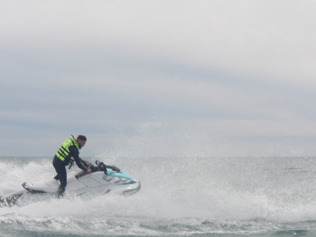  Driving the jet ski in the port of Cambrils 