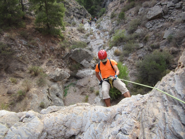  Rappelling 