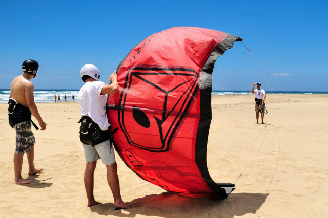  Kitesurf con l'aquilone 
