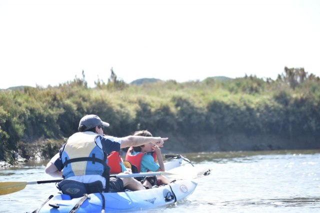  Kayaking through El Rompido 